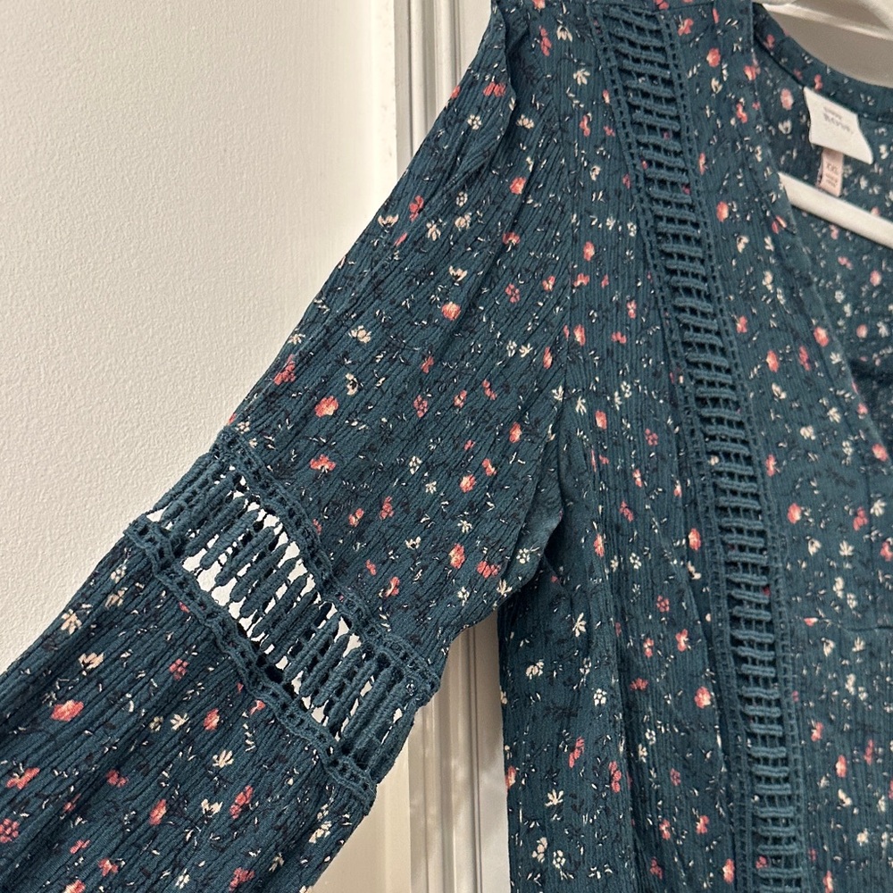 Knox Rose Dark Green Floral Long Sleeve Dress - Picture 3 of 6
